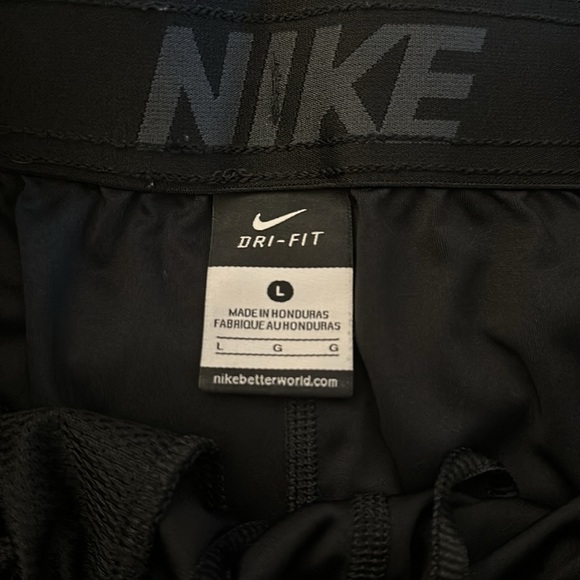 Nike Shorts - Picture 3 of 3